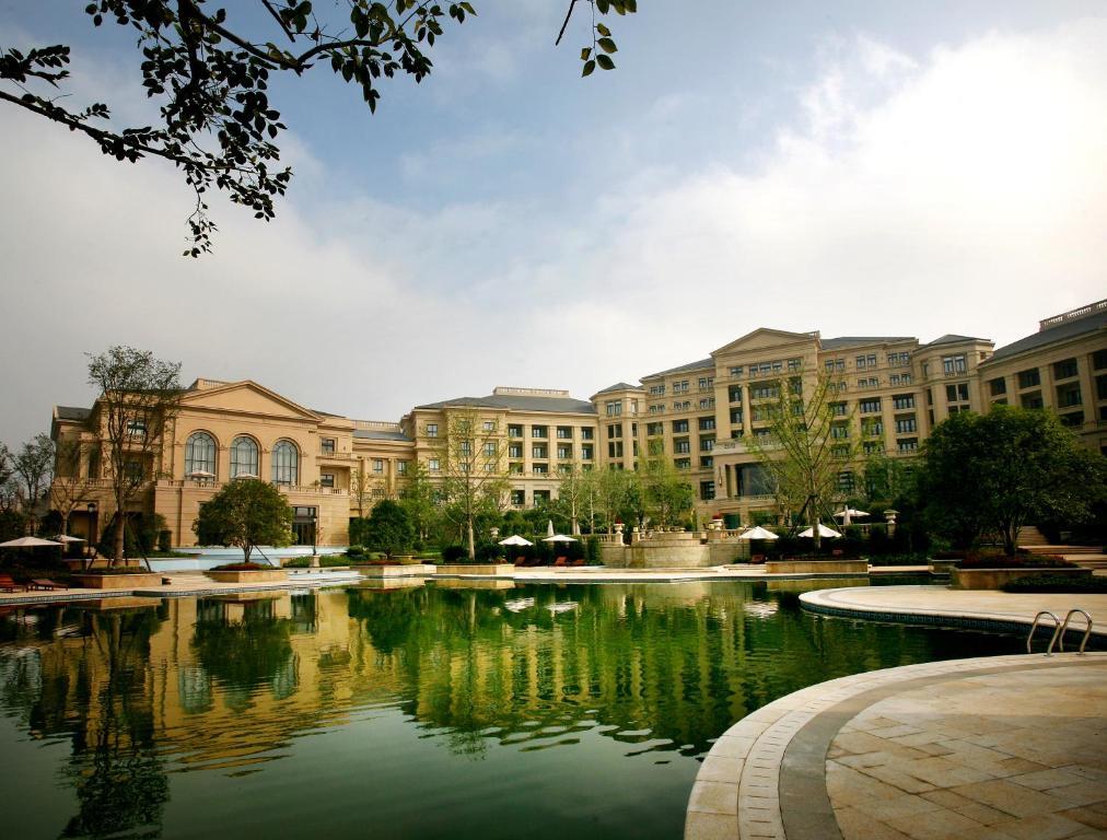 Landison Green Town Hotel Xinchang Exterior foto