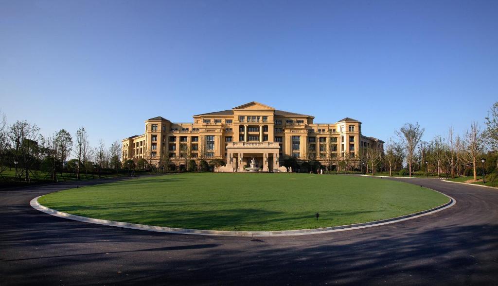 Landison Green Town Hotel Xinchang Exterior foto